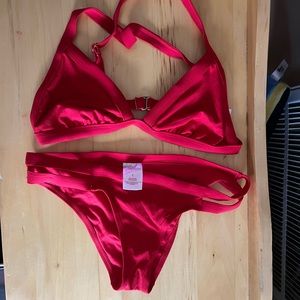 Women’s swimsuit Medium top , small bottoms - $5